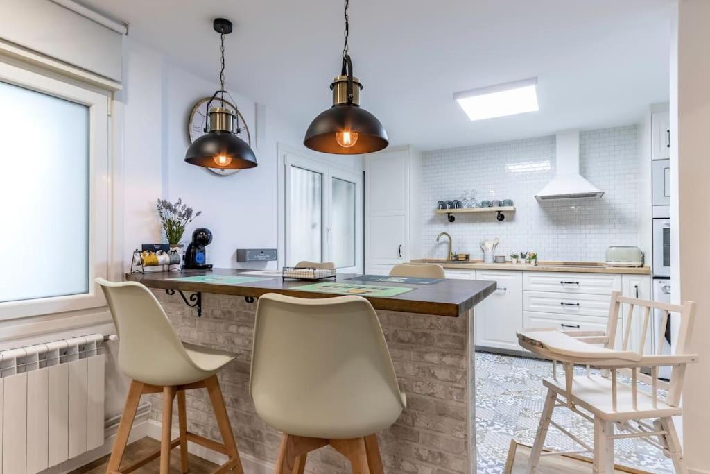 Apt In The Old Town With Cool Terrace!! Private Parking Bilbao Buitenkant foto